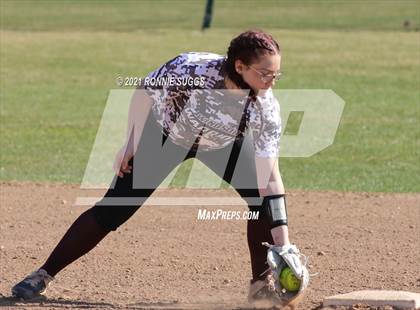 Thumbnail 1 in Glastonbury @ Windsor (Scrimmage) photogallery.