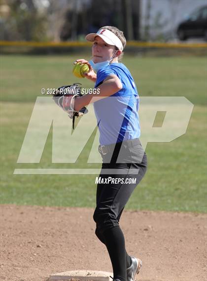 Thumbnail 2 in Glastonbury @ Windsor (Scrimmage) photogallery.
