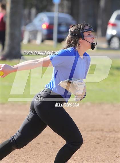 Thumbnail 3 in Glastonbury @ Windsor (Scrimmage) photogallery.