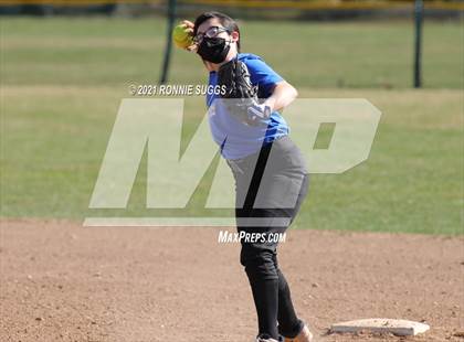 Thumbnail 3 in Glastonbury @ Windsor (Scrimmage) photogallery.