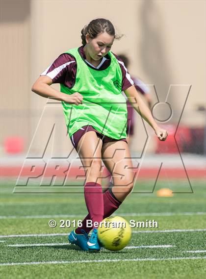 Thumbnail 3 in Sacred Heart Academy vs City Honors photogallery.