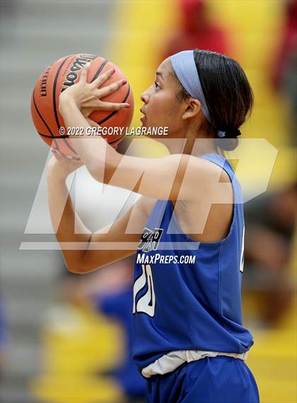 Thumbnail 2 in Brewer vs Fossil Ridge photogallery.
