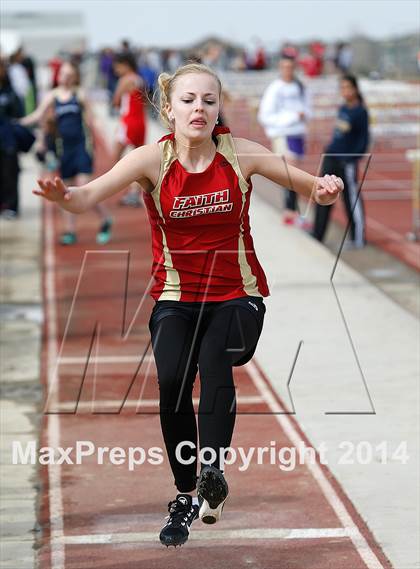 Thumbnail 1 in Holy Family Early Season Invitational photogallery.