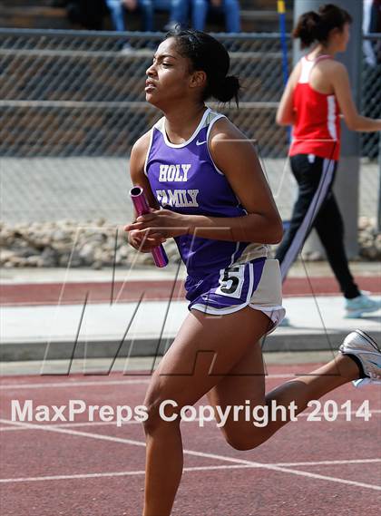 Thumbnail 1 in Holy Family Early Season Invitational photogallery.