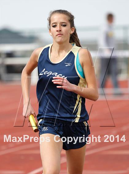 Thumbnail 3 in Holy Family Early Season Invitational photogallery.