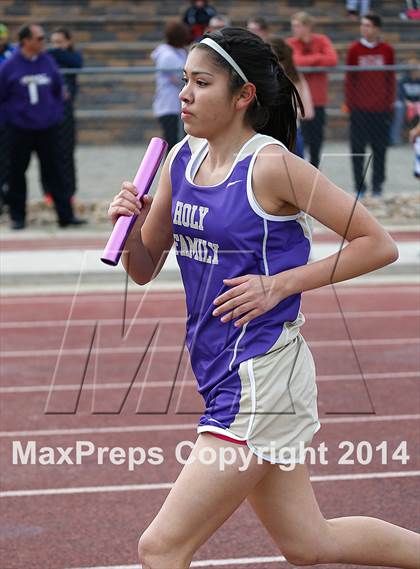 Thumbnail 1 in Holy Family Early Season Invitational photogallery.