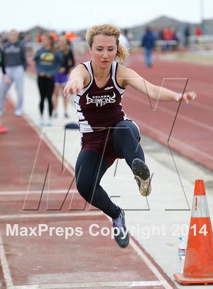 Thumbnail 2 in Holy Family Early Season Invitational photogallery.