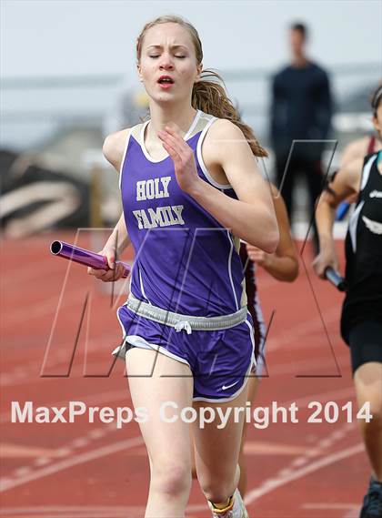 Thumbnail 1 in Holy Family Early Season Invitational photogallery.