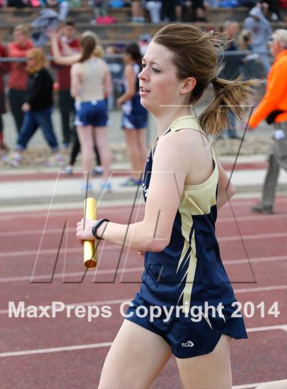 Thumbnail 3 in Holy Family Early Season Invitational photogallery.