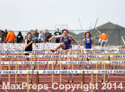 Thumbnail 2 in Holy Family Early Season Invitational photogallery.