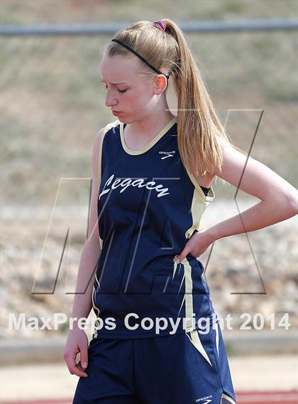 Thumbnail 2 in Holy Family Early Season Invitational photogallery.