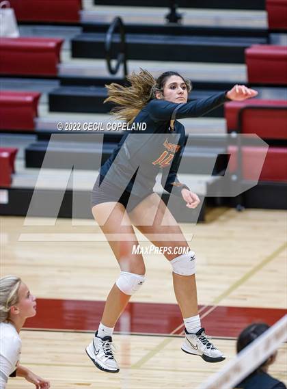 Thumbnail 1 in Hillgrove @ Lassiter photogallery.