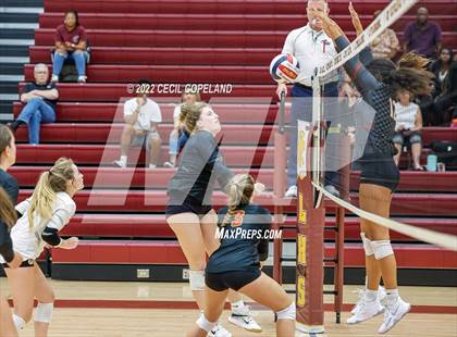 Thumbnail 2 in Hillgrove @ Lassiter photogallery.