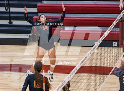 Thumbnail 2 in Hillgrove @ Lassiter photogallery.