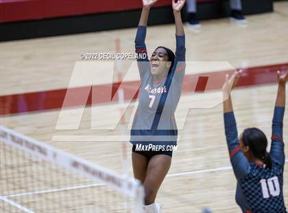 Thumbnail 1 in Hillgrove @ Lassiter photogallery.