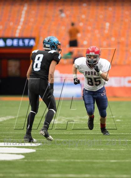 Thumbnail 1 in Rye Neck vs. Chenango Forks (NYSPHSAA Class C Final) photogallery.