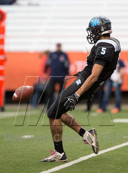 Thumbnail 1 in Rye Neck vs. Chenango Forks (NYSPHSAA Class C Final) photogallery.