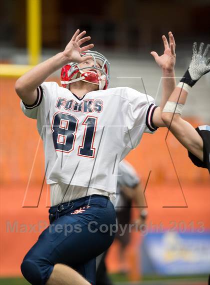 Thumbnail 2 in Rye Neck vs. Chenango Forks (NYSPHSAA Class C Final) photogallery.