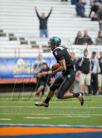 Thumbnail 1 in Rye Neck vs. Chenango Forks (NYSPHSAA Class C Final) photogallery.