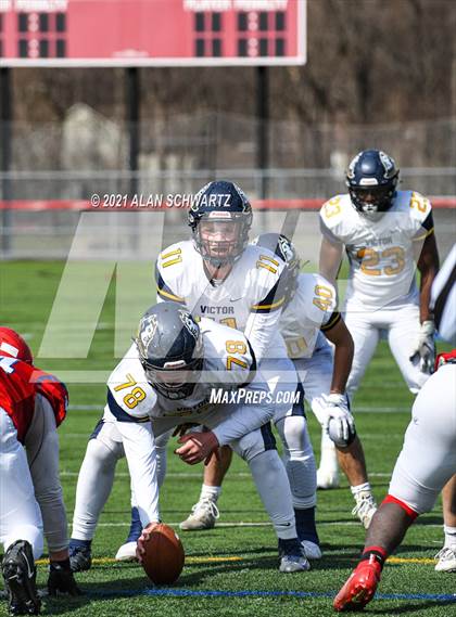 Thumbnail 3 in Victor @ Fairport photogallery.