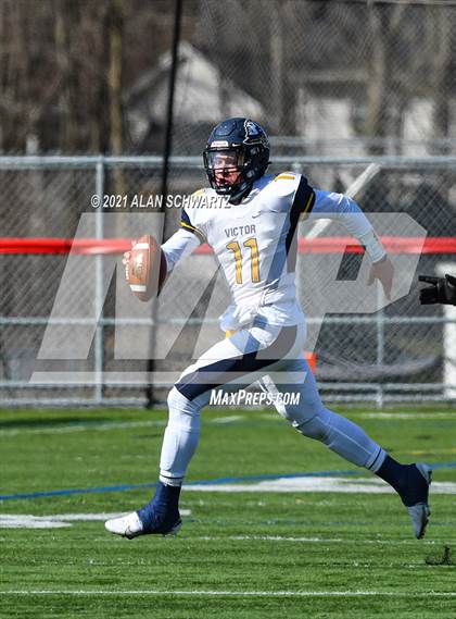 Thumbnail 3 in Victor @ Fairport photogallery.