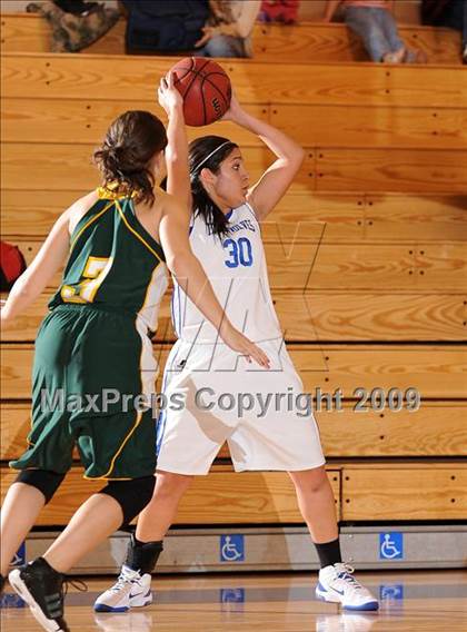 Thumbnail 2 in Argonaut vs. Sierra (Cosumnes Oaks Classic) photogallery.