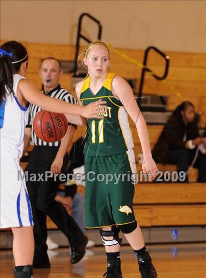 Thumbnail 2 in Argonaut vs. Sierra (Cosumnes Oaks Classic) photogallery.