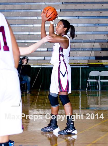 Thumbnail 2 in Ossining vs. Cicero-North Syracuse (NYSPHSAA Class AA Final) photogallery.