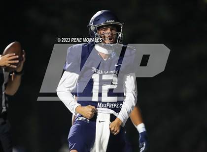 Thumbnail 2 in Saguaro vs Sierra Canyon photogallery.