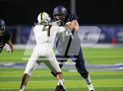 Thumbnail 3 in Saguaro vs Sierra Canyon photogallery.