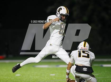 Thumbnail 2 in Saguaro vs Sierra Canyon photogallery.