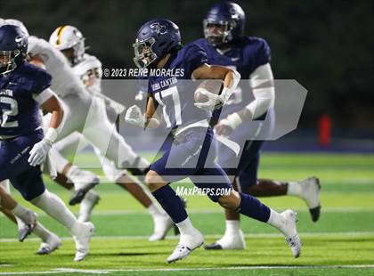 Thumbnail 2 in Saguaro vs Sierra Canyon photogallery.
