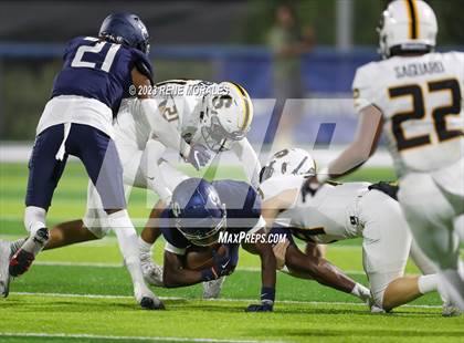 Thumbnail 3 in Saguaro vs Sierra Canyon photogallery.