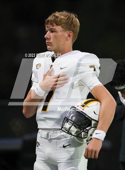 Thumbnail 3 in Saguaro vs Sierra Canyon photogallery.