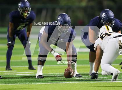 Thumbnail 1 in Saguaro vs Sierra Canyon photogallery.