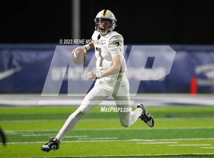Thumbnail 2 in Saguaro vs Sierra Canyon photogallery.