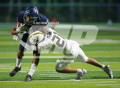Thumbnail 3 in Saguaro vs Sierra Canyon photogallery.