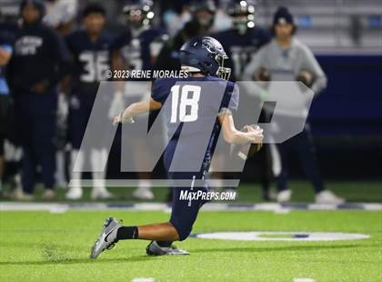 Thumbnail 1 in Saguaro vs Sierra Canyon photogallery.