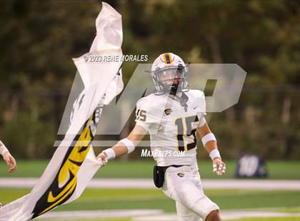 Thumbnail 1 in Saguaro vs Sierra Canyon photogallery.