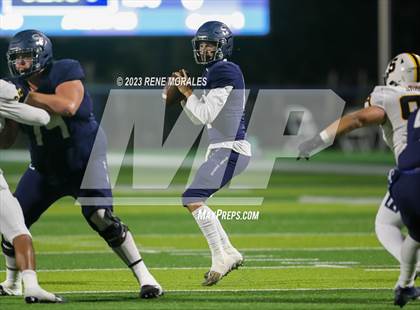 Thumbnail 2 in Saguaro vs Sierra Canyon photogallery.
