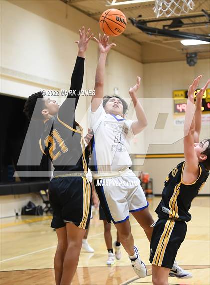 Thumbnail 3 in Fountain Hills vs. Highland Prep (Coyotes Basketball Invitational) Championship photogallery.