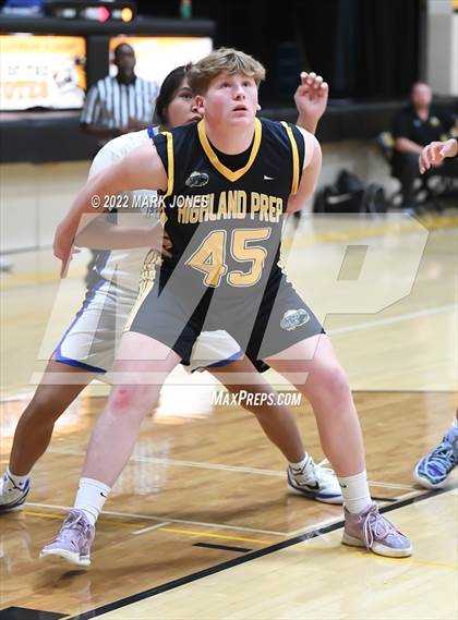 Thumbnail 2 in Fountain Hills vs. Highland Prep (Coyotes Basketball Invitational) Championship photogallery.