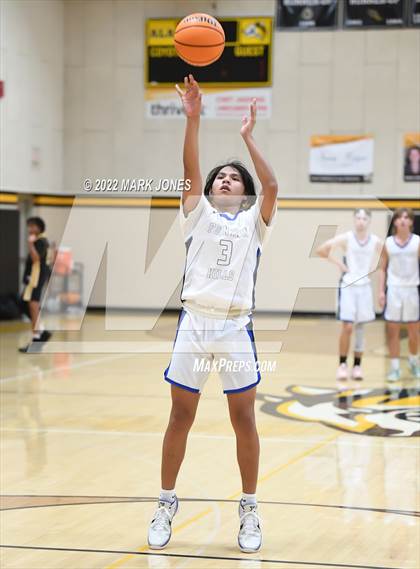 Thumbnail 3 in Fountain Hills vs. Highland Prep (Coyotes Basketball Invitational) Championship photogallery.