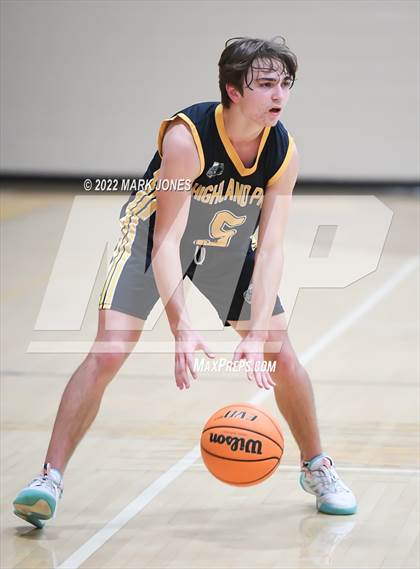Thumbnail 2 in Fountain Hills vs. Highland Prep (Coyotes Basketball Invitational) Championship photogallery.