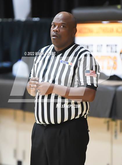 Thumbnail 2 in Fountain Hills vs. Highland Prep (Coyotes Basketball Invitational) Championship photogallery.