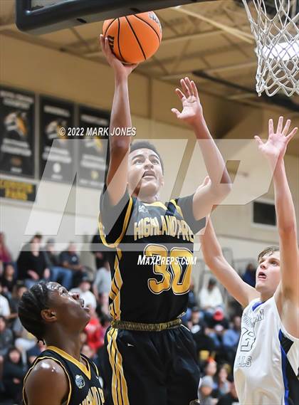 Thumbnail 1 in Fountain Hills vs. Highland Prep (Coyotes Basketball Invitational) Championship photogallery.