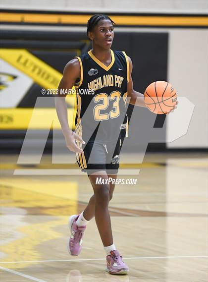 Thumbnail 3 in Fountain Hills vs. Highland Prep (Coyotes Basketball Invitational) Championship photogallery.