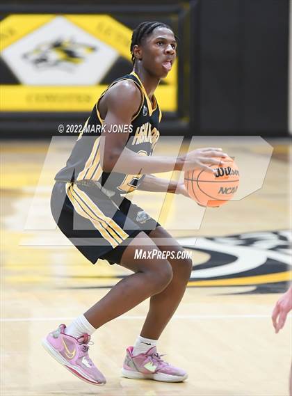 Thumbnail 1 in Fountain Hills vs. Highland Prep (Coyotes Basketball Invitational) Championship photogallery.