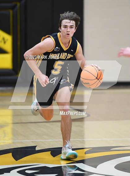 Thumbnail 1 in Fountain Hills vs. Highland Prep (Coyotes Basketball Invitational) Championship photogallery.