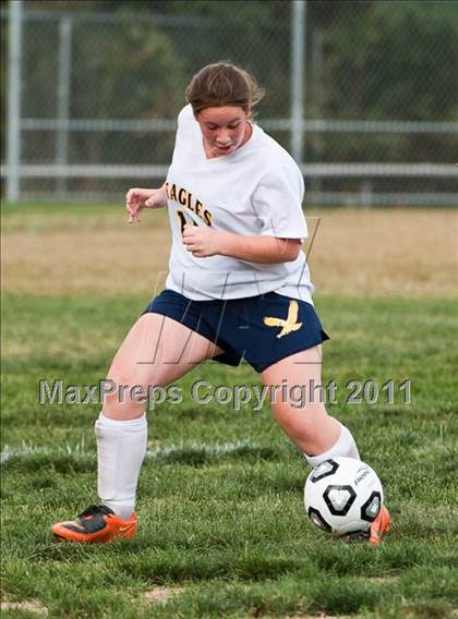 Thumbnail 2 in Monument Mountain vs. Mount Everett (Kick It For Kidneys Tournament) photogallery.
